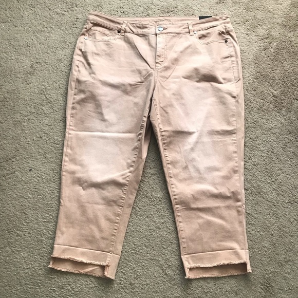 Lane Bryant Blush Pink Girlfriend Crop Jeans 22 - Picture 3 of 8